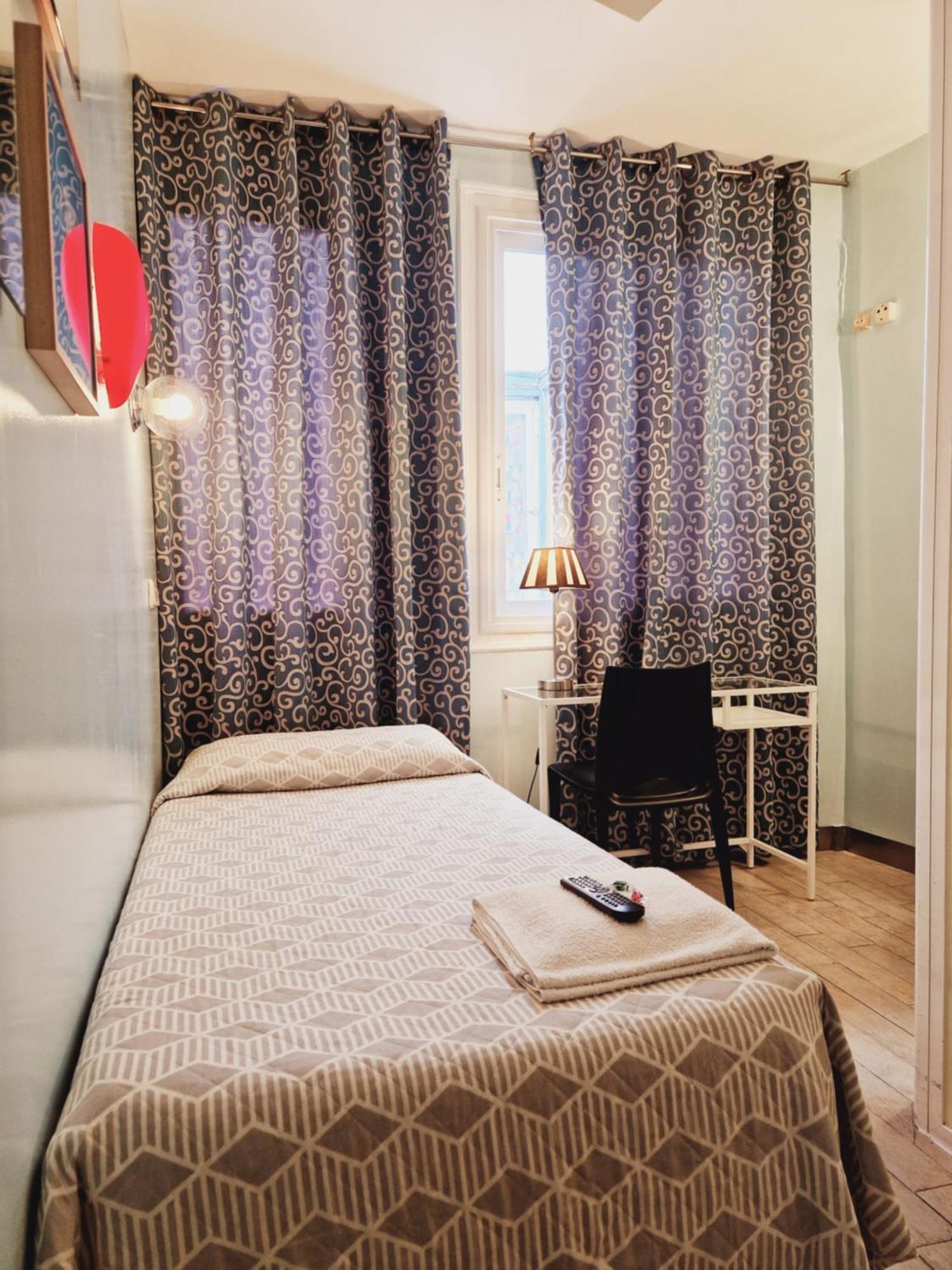 Casa De Huespedes Dolce Vita Μαδρίτη Εξωτερικό φωτογραφία