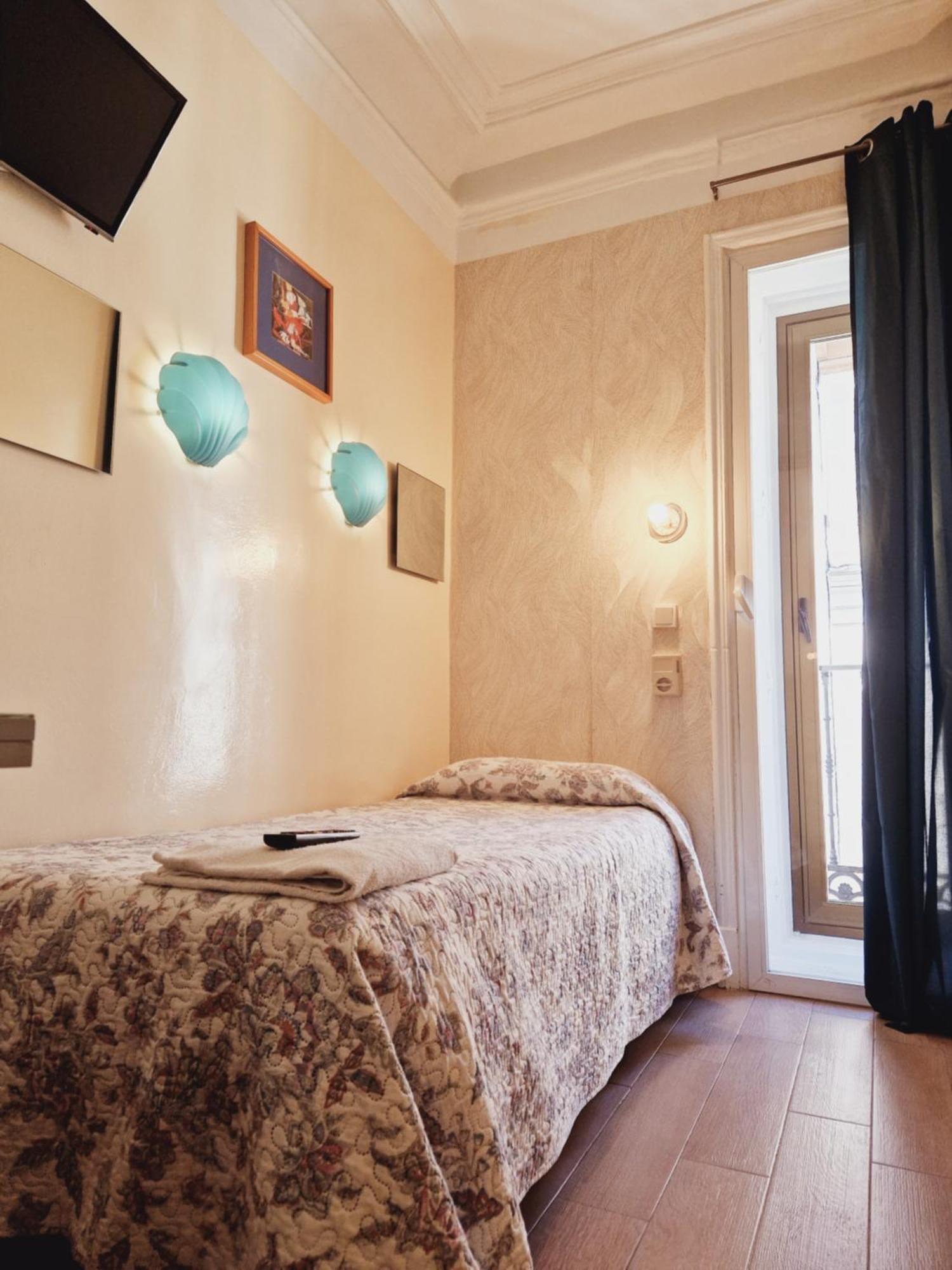 Casa De Huespedes Dolce Vita Μαδρίτη Δωμάτιο φωτογραφία