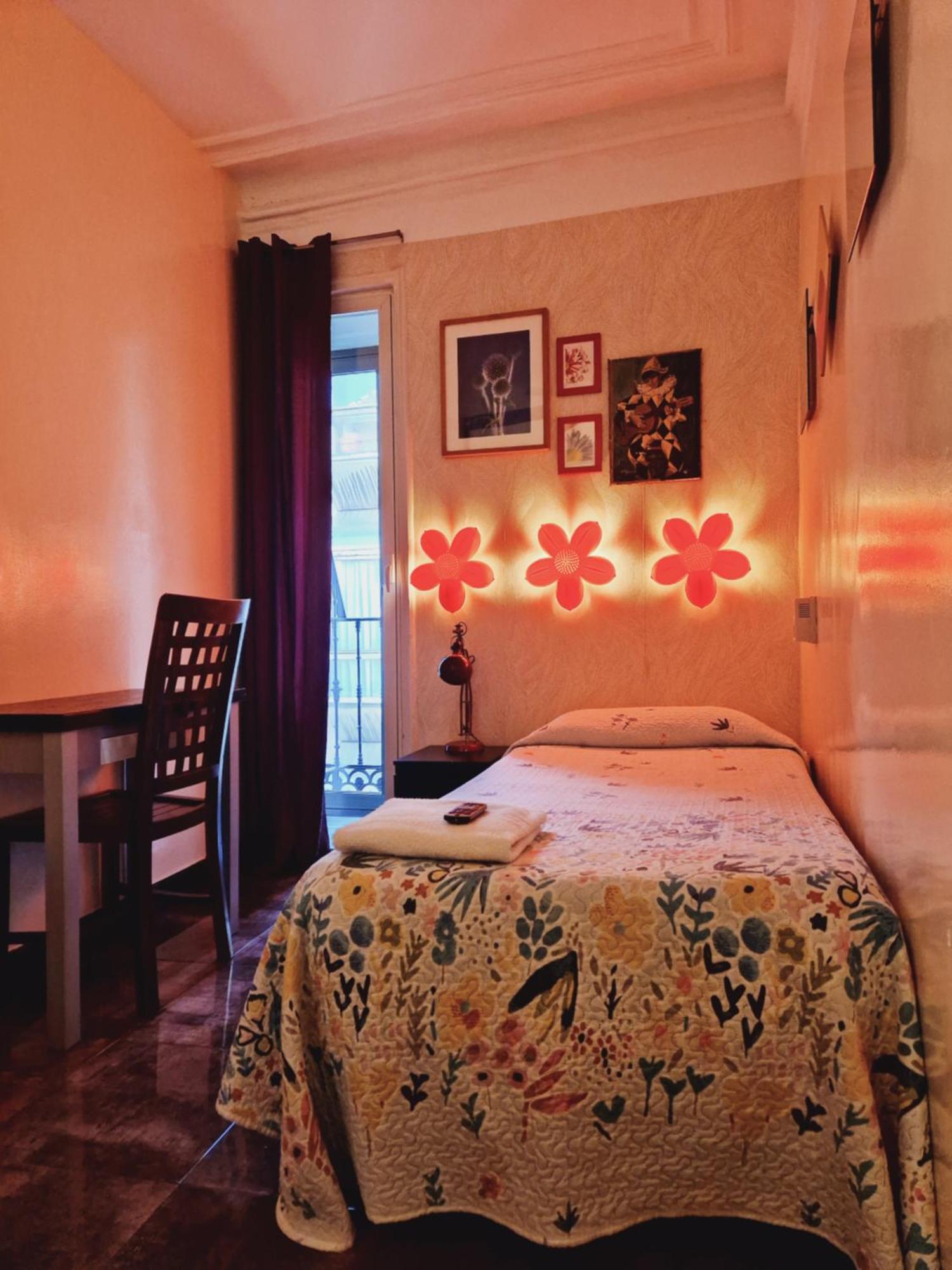 Casa De Huespedes Dolce Vita Μαδρίτη Δωμάτιο φωτογραφία